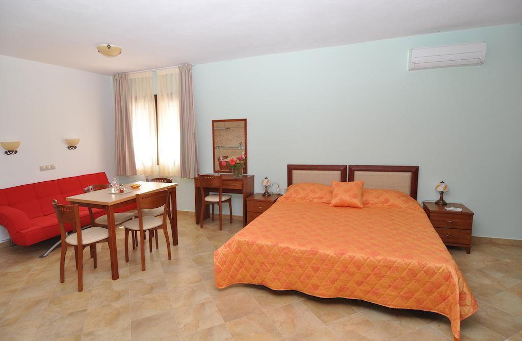 Elia Studios Skala Marion Bilik gambar